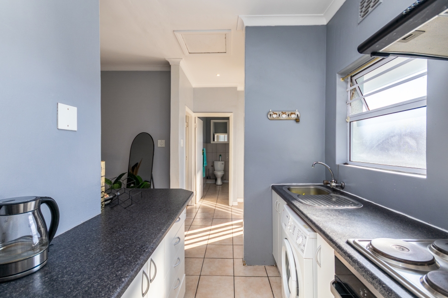 1 Bedroom Property for Sale in Kenilworth Western Cape